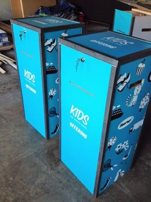 Podiums and Info Centers